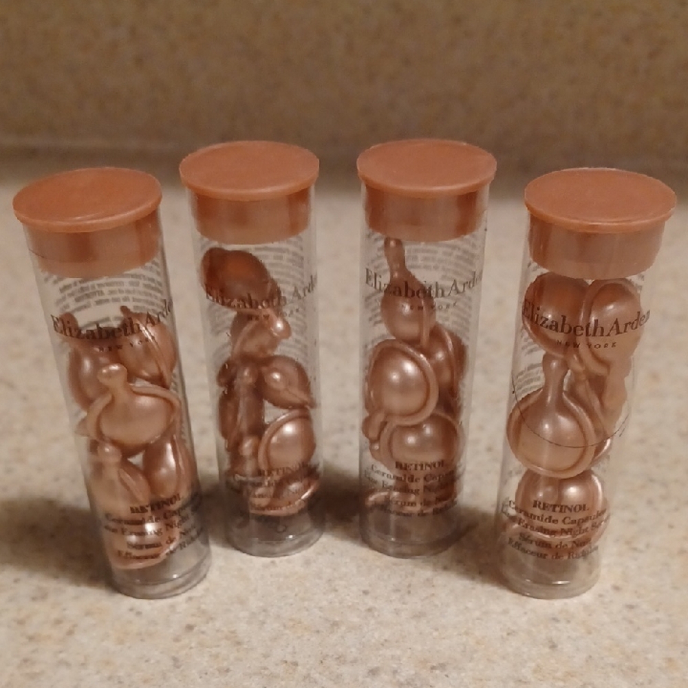 Elizabeth Arden Retinol Ceramide Capsules - Set Of 4